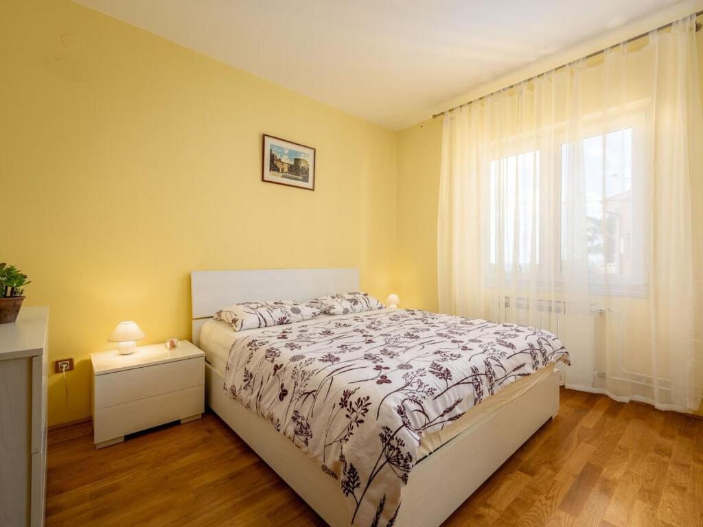 Holiday home Gulic 2 Comfortable *